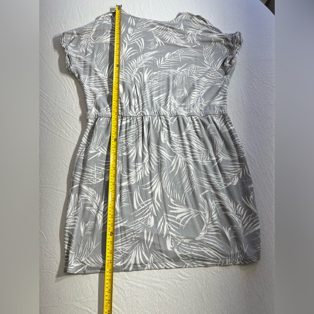 Hilary Radley Gray and White Leaf Print Dress - Picture 7 of 11
